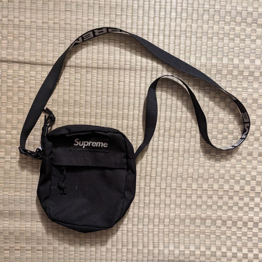 Supreme SS18 Shoulder Bag Black